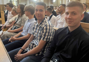 Uczniowie podczas uroczystości