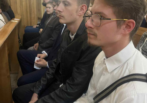 Uczniowie podczas uroczystości